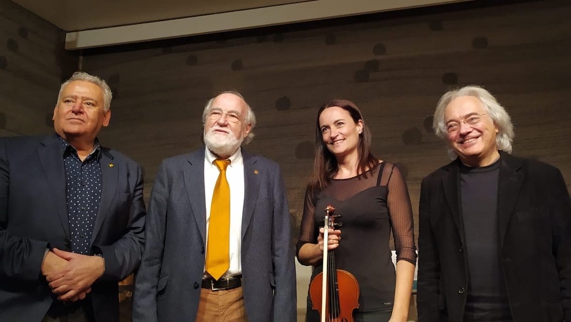 5CF10255-367E-43CD-A029-9A9AD2996F26