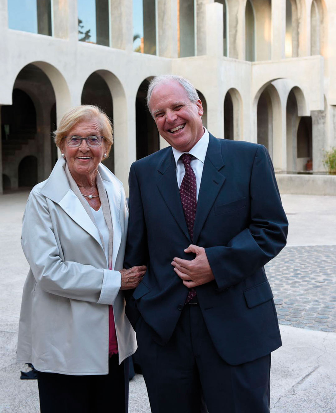 Rosa Maria Martinell Taxonera i Cèsar Ramírez Martinell. Esplugues, 2016. Centenari de la firma Cèsar Martinell Arquitectes @ Fons fotogràfic família Martinell-Taxonera